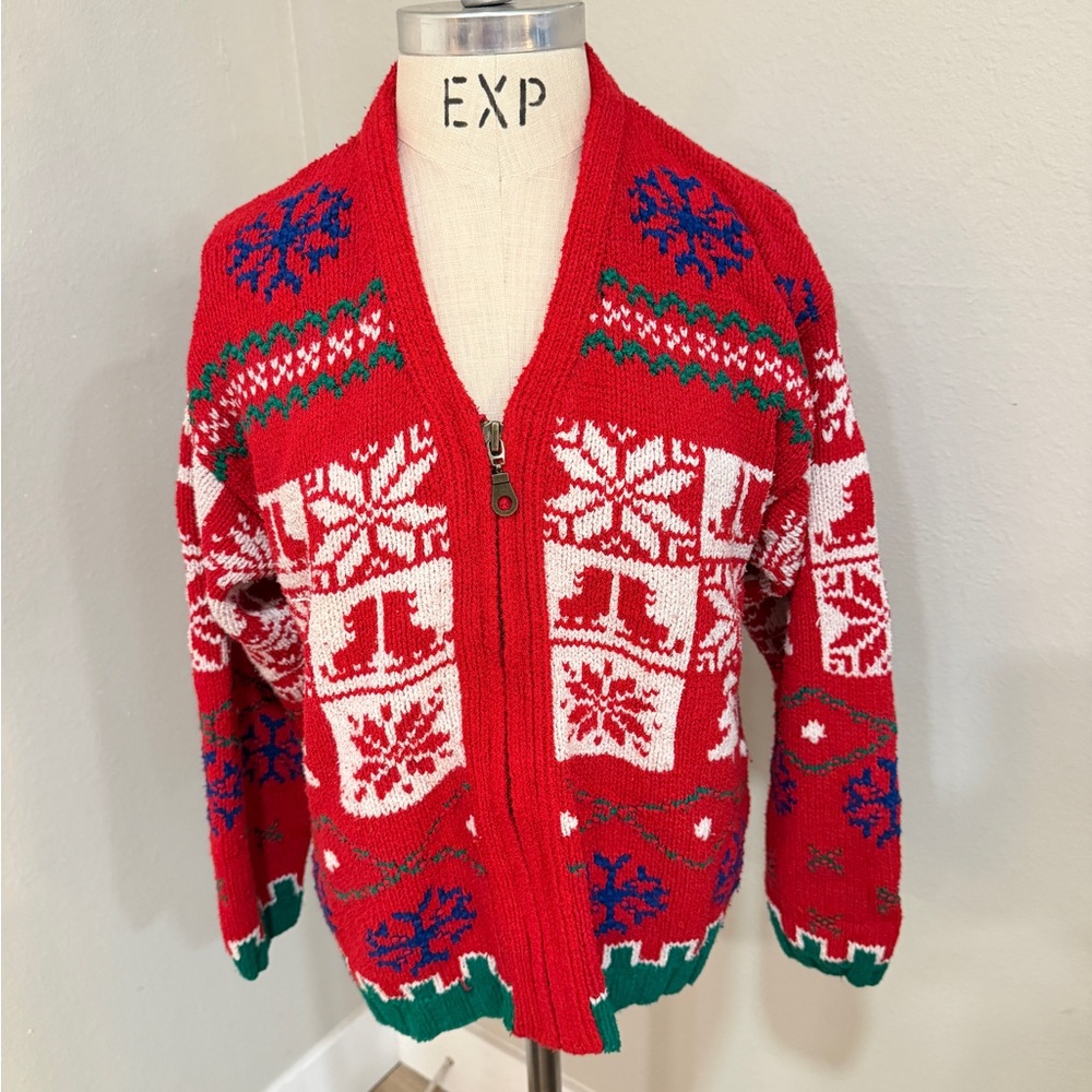 Festive Red and White Men's Vintage Christmas Sweater  Medium